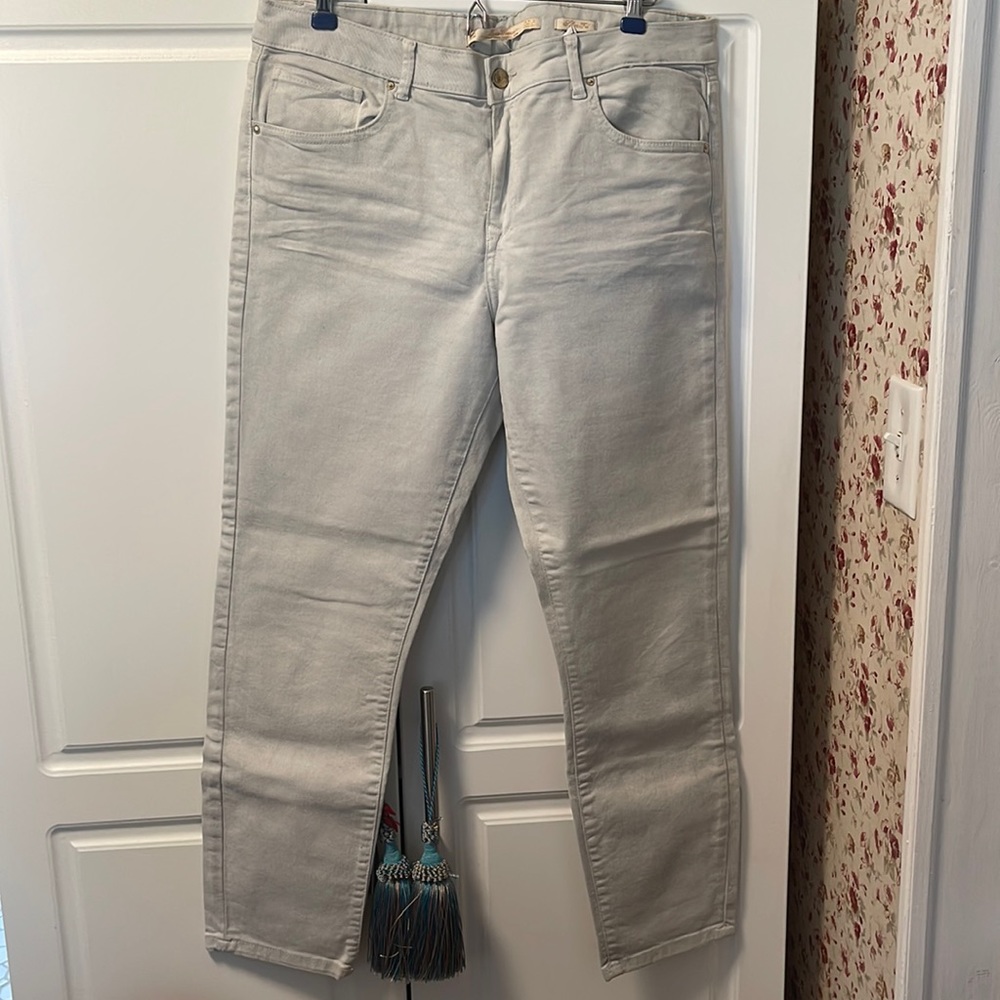 Zara gray size 10 jeans beautiful fit with spandex